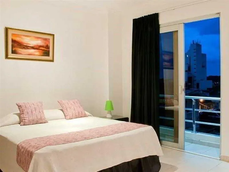 Hotel Puerta De Alcala Βιλιαβισένσιο
