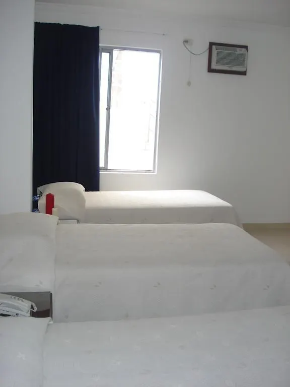Hotel Puerta De Alcala Βιλιαβισένσιο