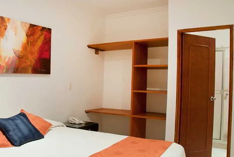 ***  Hotel Puerta De Alcala Βιλιαβισένσιο Κολομβία