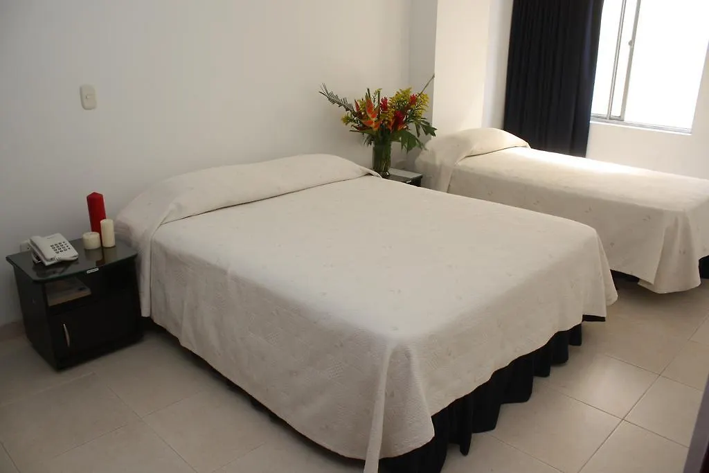 Hotel Puerta De Alcala Βιλιαβισένσιο