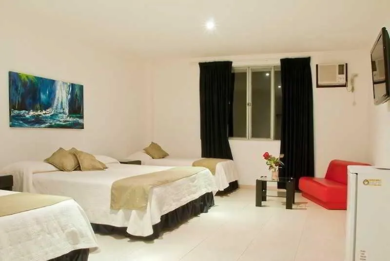 Hotel Puerta De Alcala Βιλιαβισένσιο