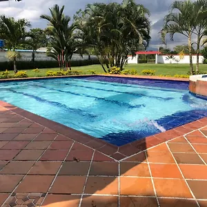 Lodge Turística Natasha - Casa Campestre Y, Villavicencio